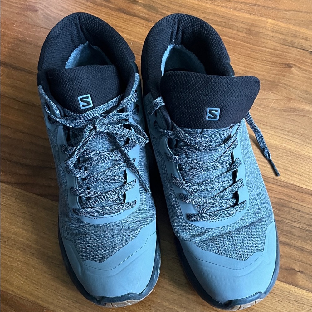 Salomon hiking shoes (size 11)